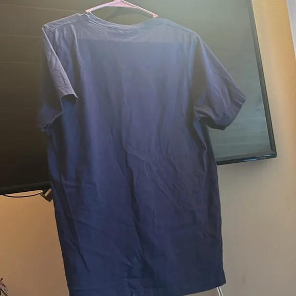 NWOT Earth day shirt - Picture 4 of 4